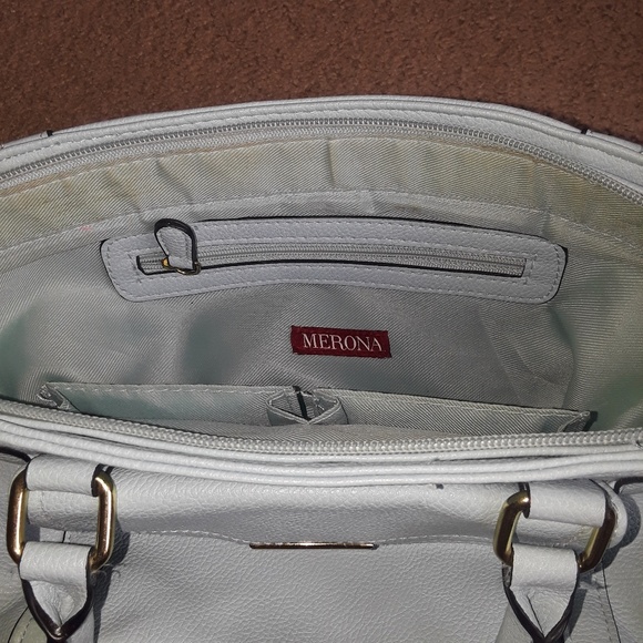 🚫SOLD🚫 Sky blue cross body purse - Picture 3 of 4